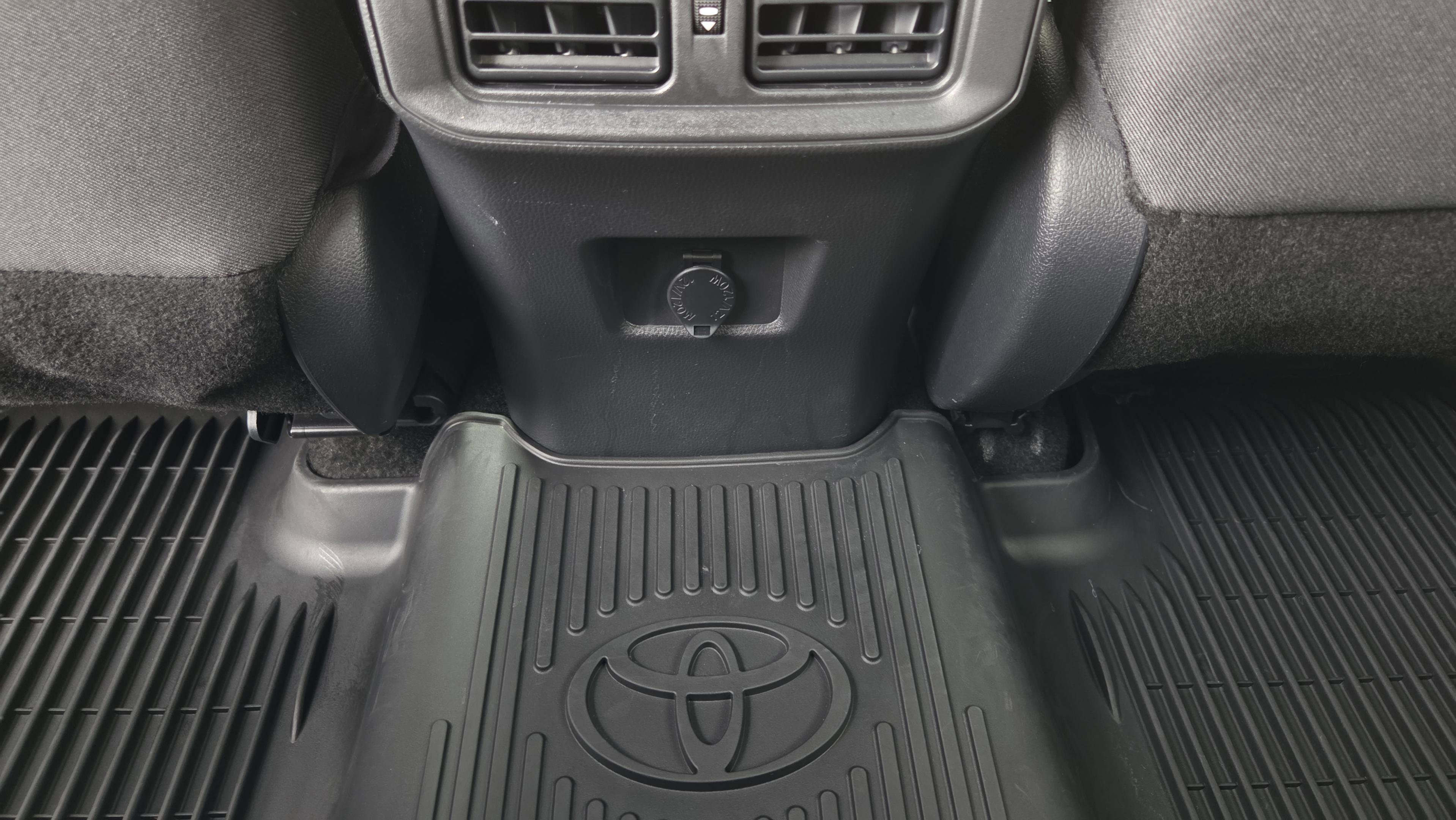 Certified 2025 Toyota RAV4 LE FWD image 12