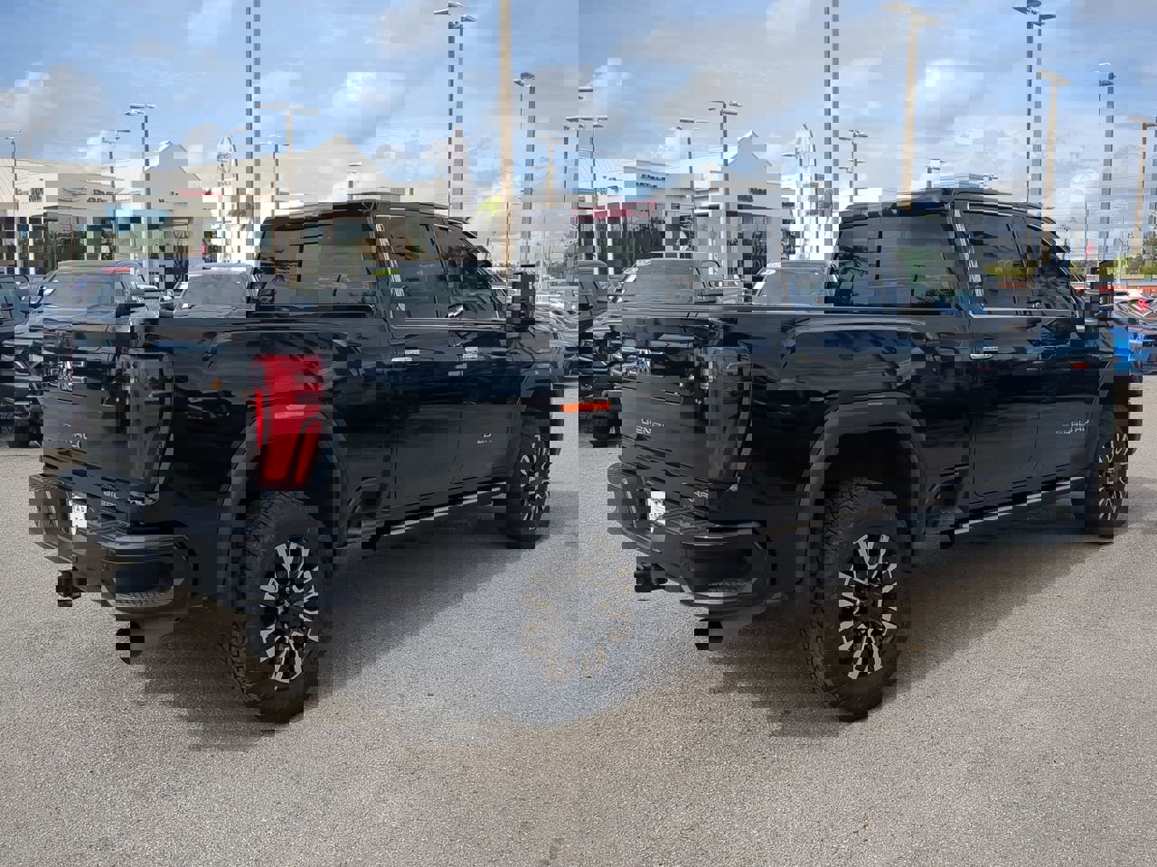 Used 2024 GMC Sierra 2500 Denali Ultimate image 5