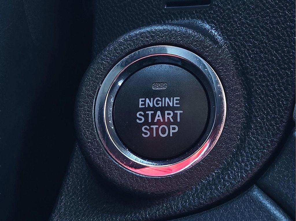 Used 2021 Subaru Outback Limited image 17