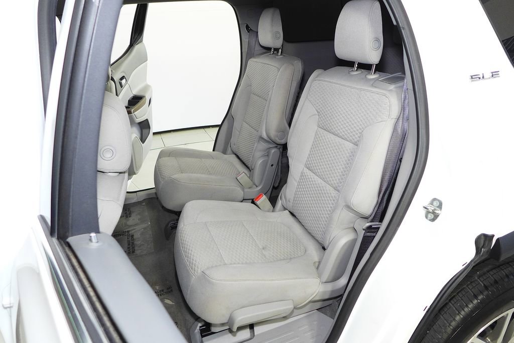 Used 2017 GMC Acadia SLE w/ Driver Alert Package I FWD image 21