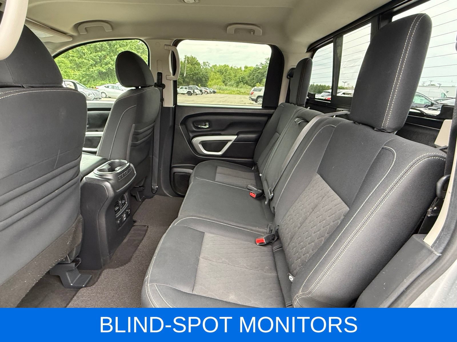 Used 2019 Nissan Titan SV w/ SV Convenience Package AWD/4WD image 18