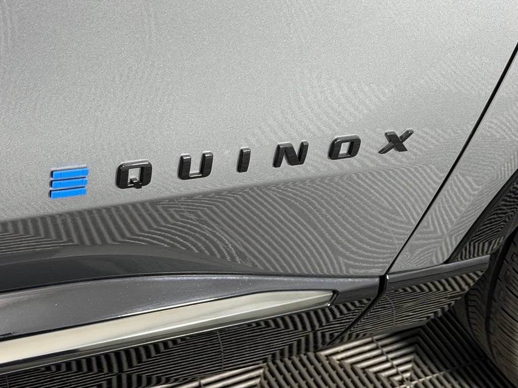 Used 2024 Chevrolet Equinox EV RS FWD image 15