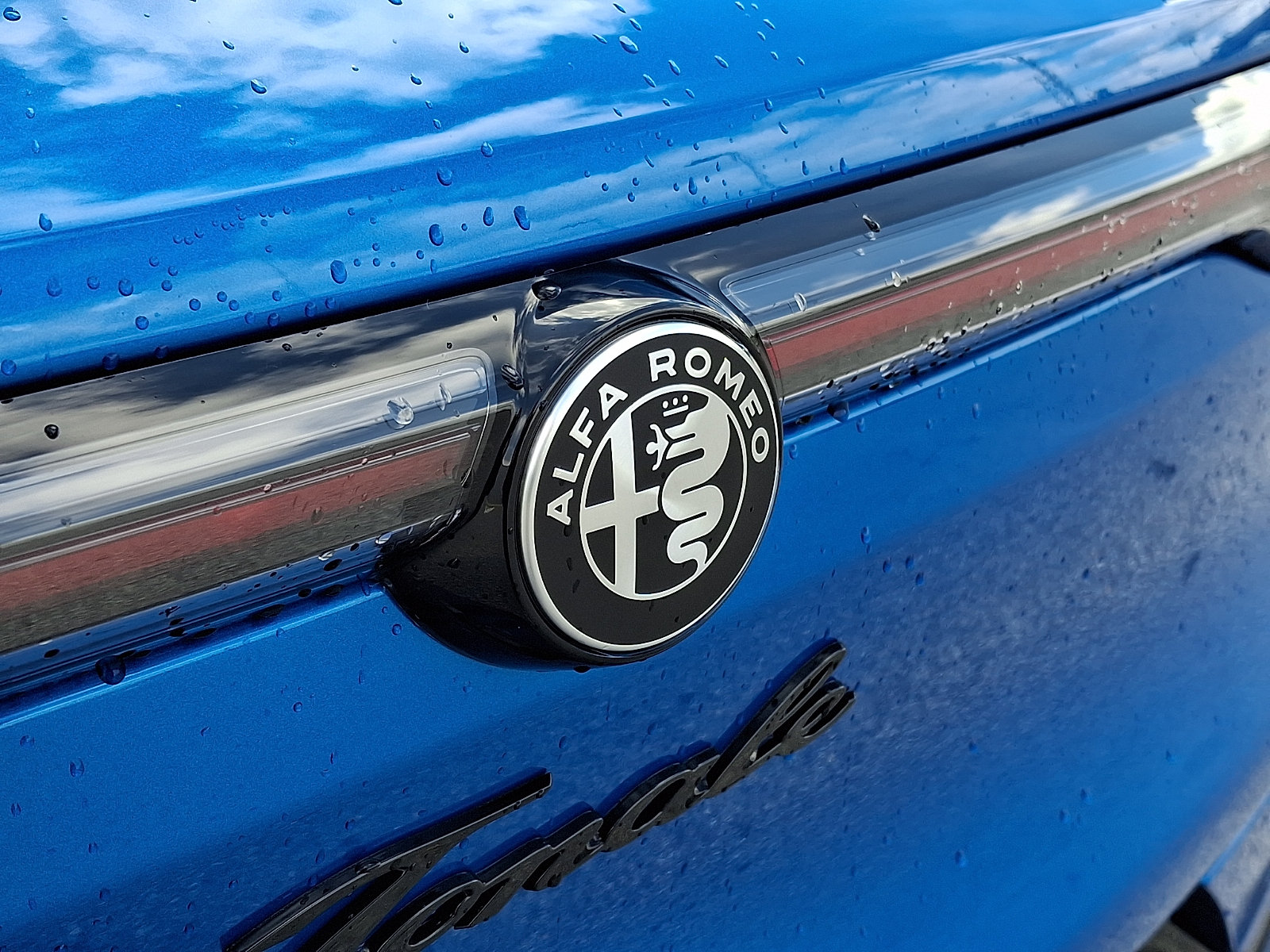 New 2026 Alfa Romeo Tonale w/ Active Assist Package AWD/4WD image 13