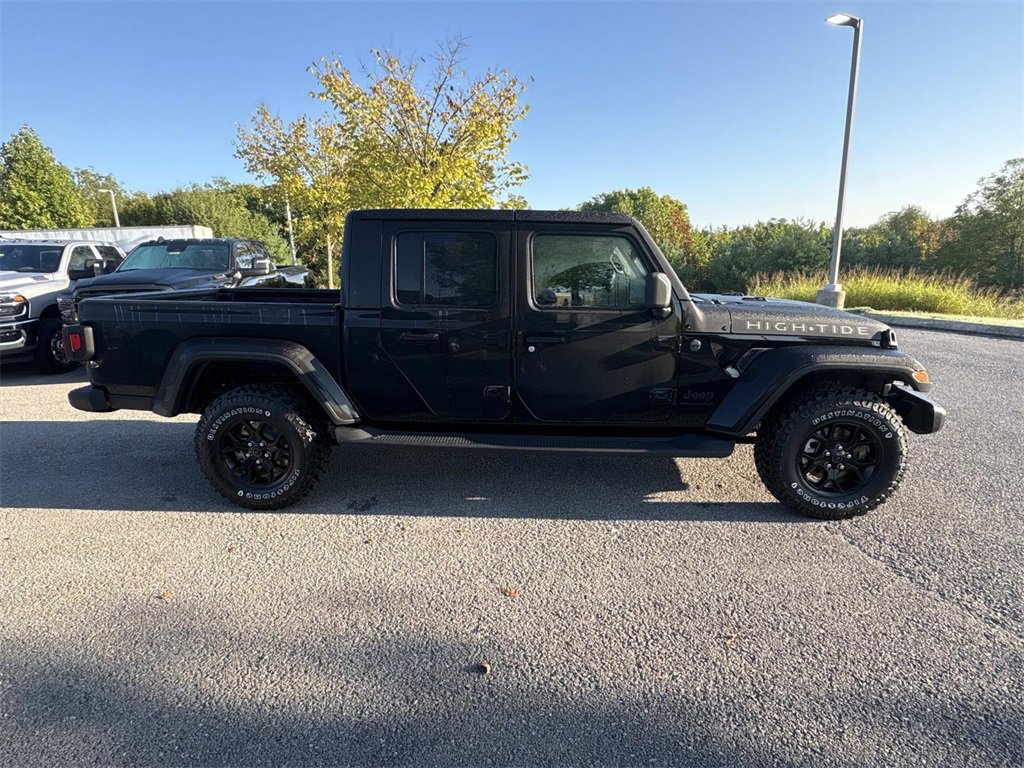 New 2025 Jeep Gladiator Sport image 10