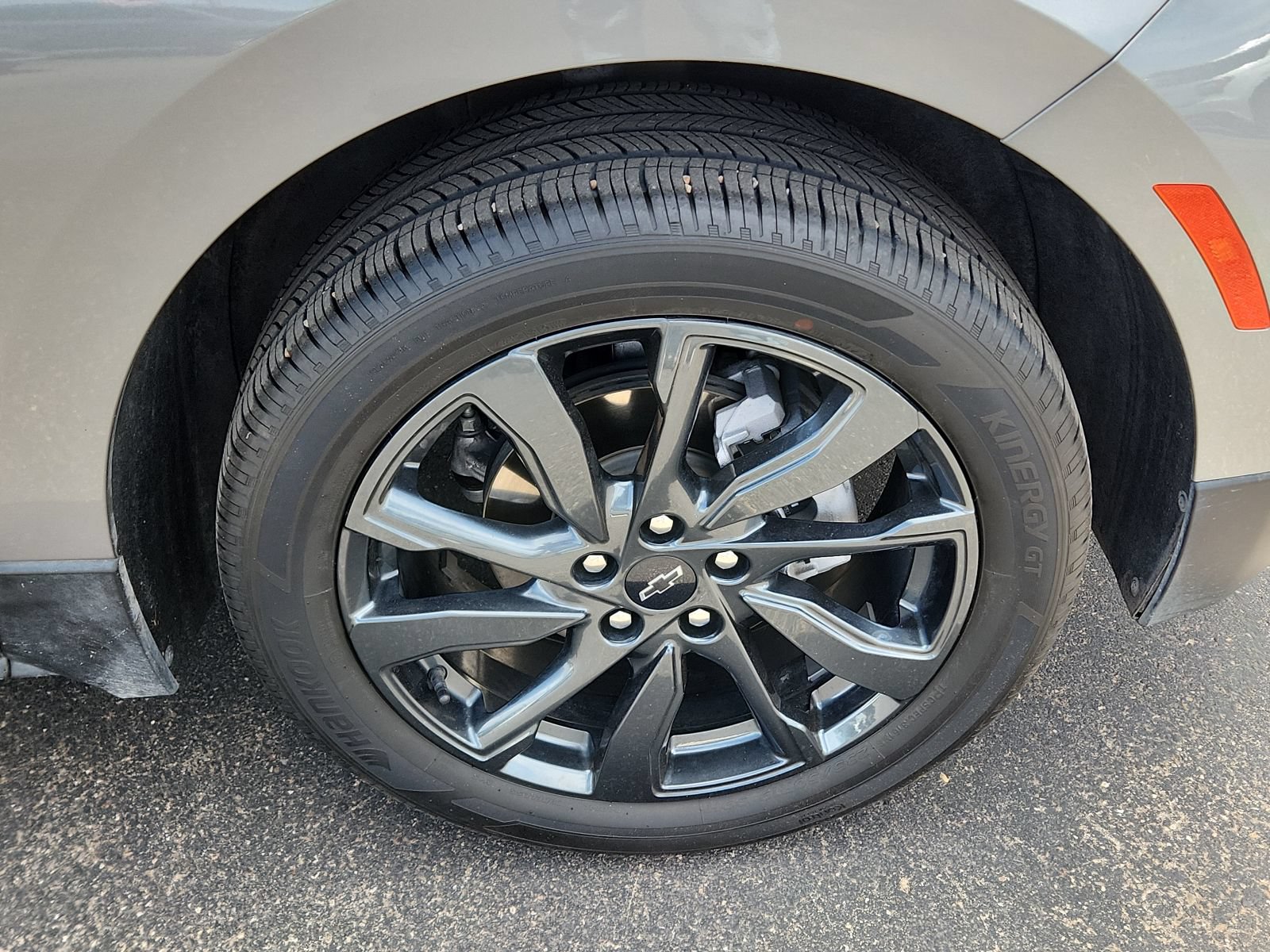 Used 2023 Chevrolet Equinox RS FWD image 7