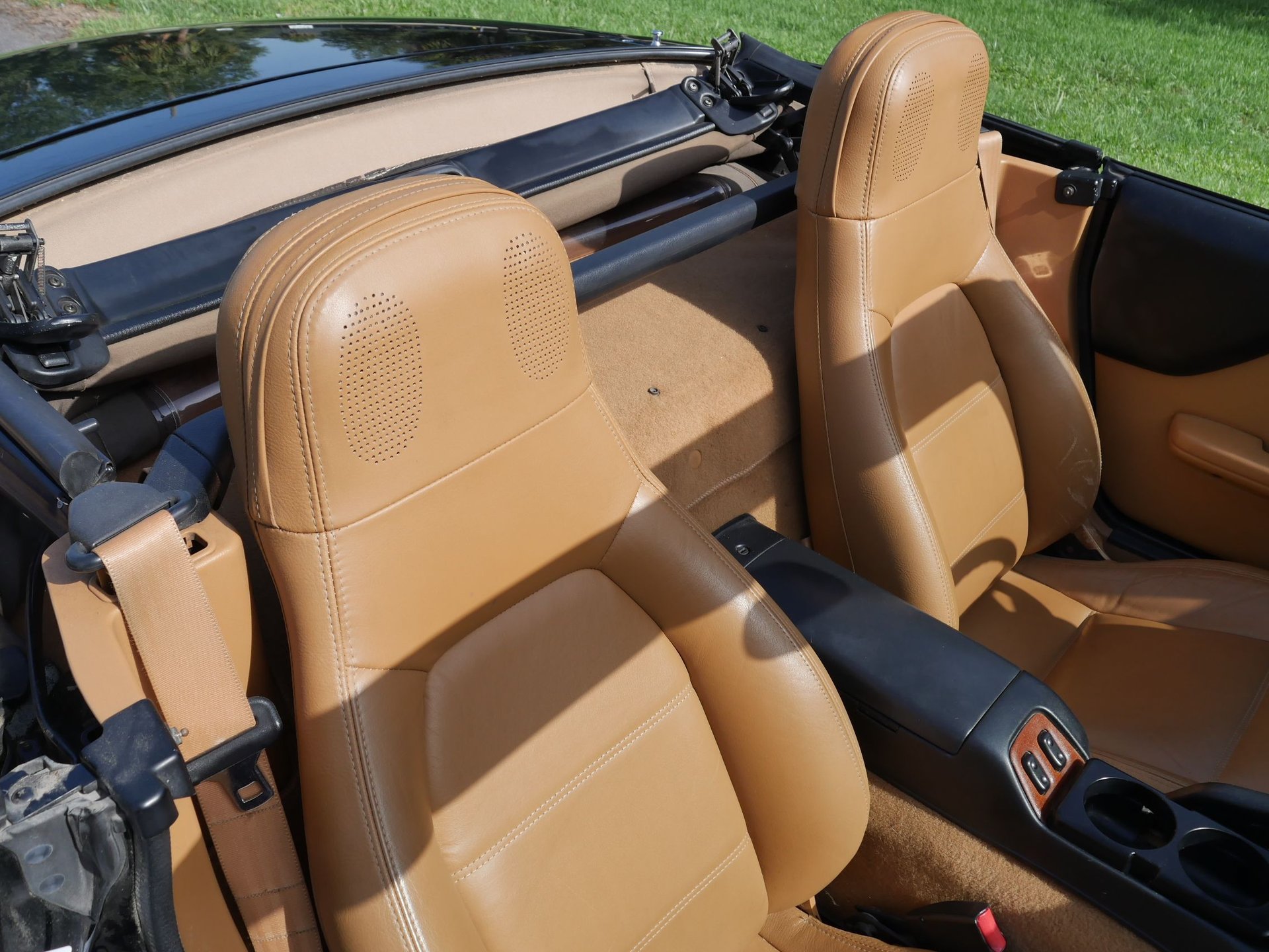 Used 1997 MAZDA MX-5 Miata RWD image 59