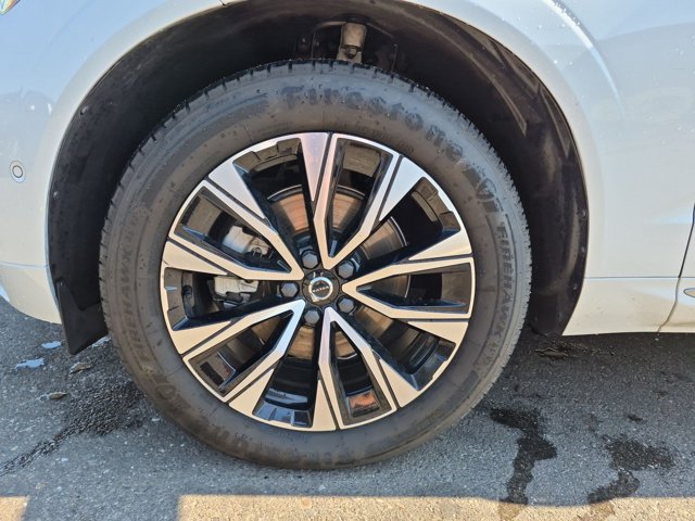 Used 2023 Volvo XC60 B5 Plus AWD/4WD image 22