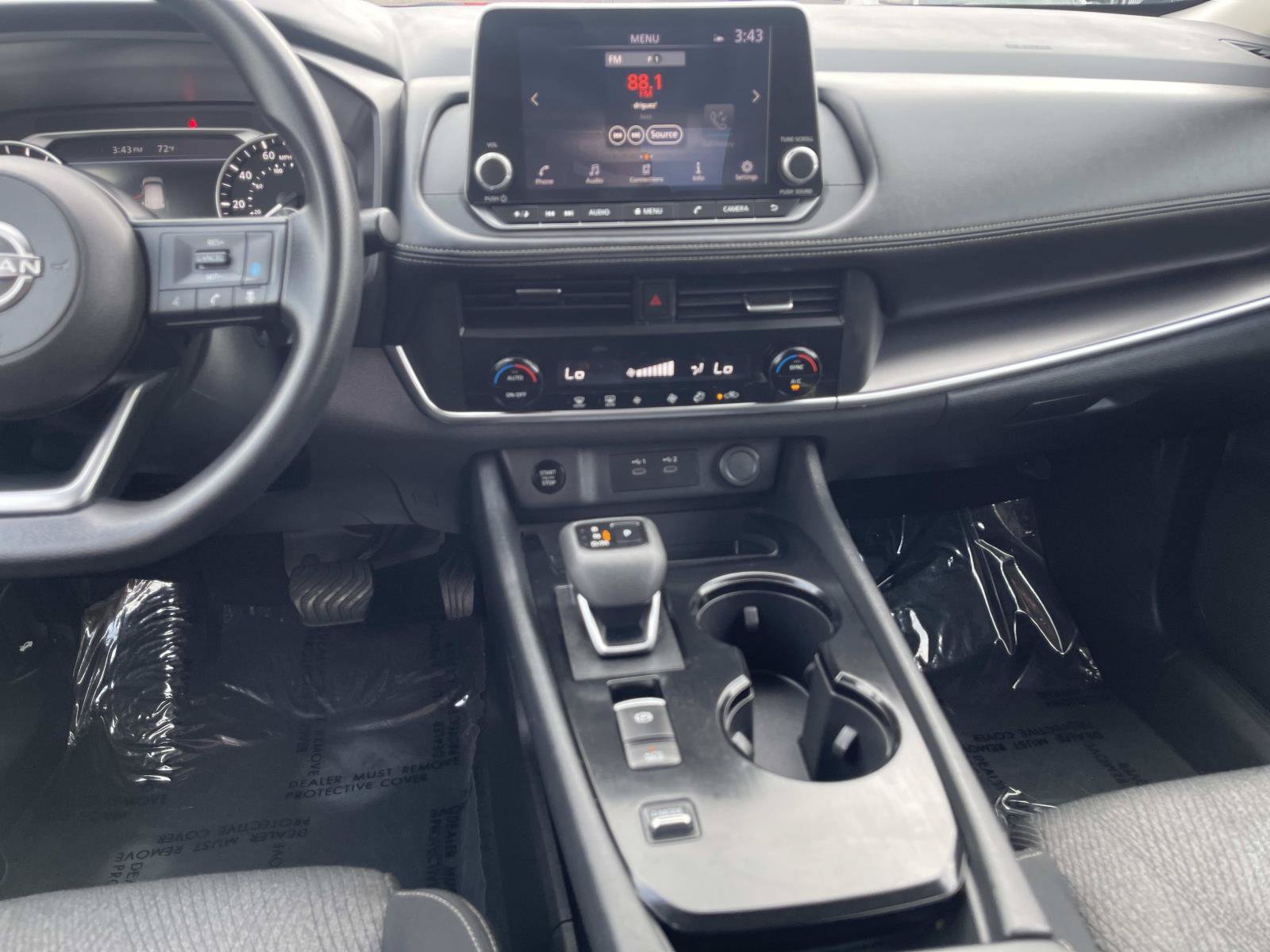Used 2024 Nissan Rogue SV FWD image 11