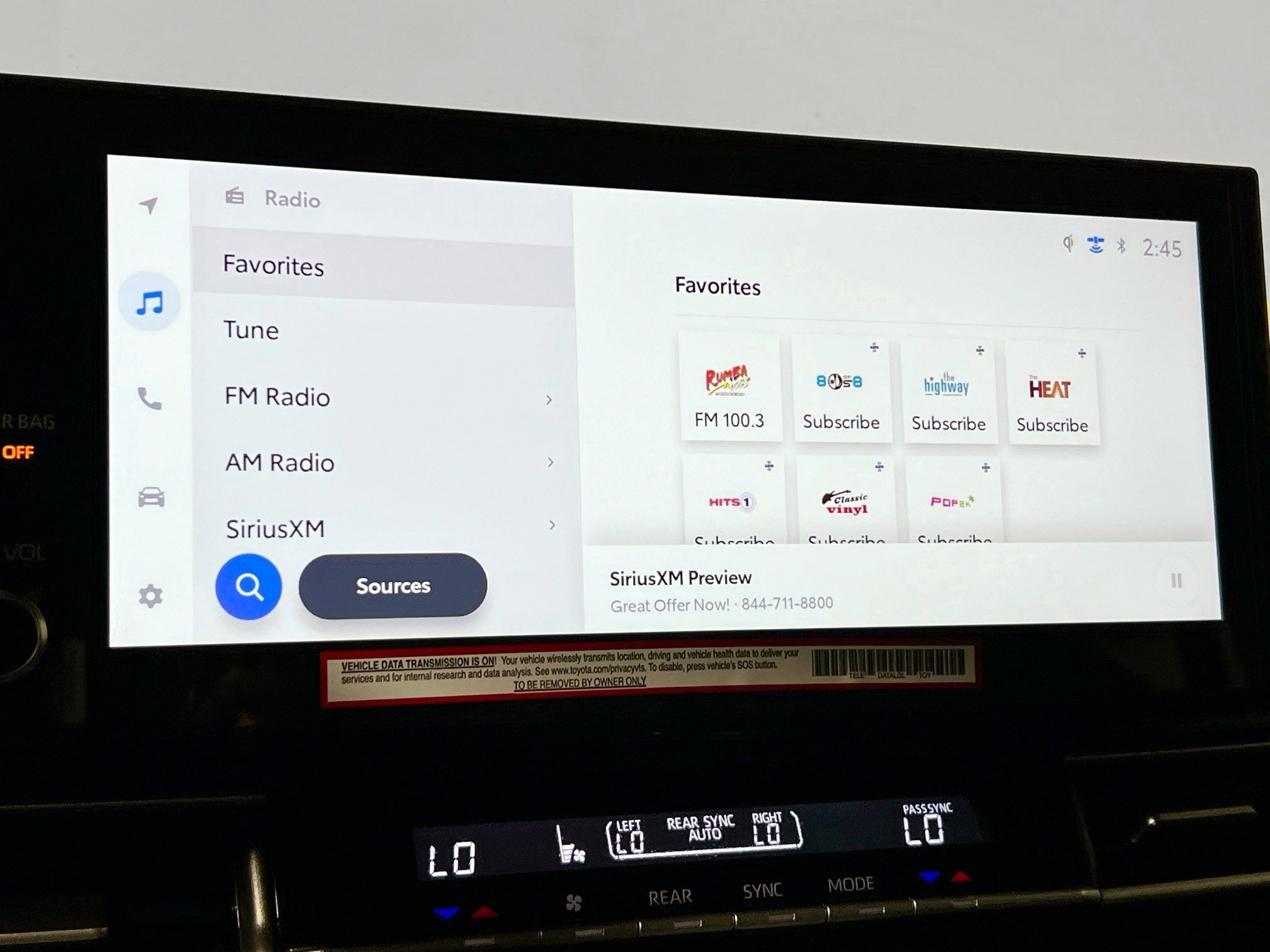 Used 2025 Toyota Sienna XLE FWD image 28