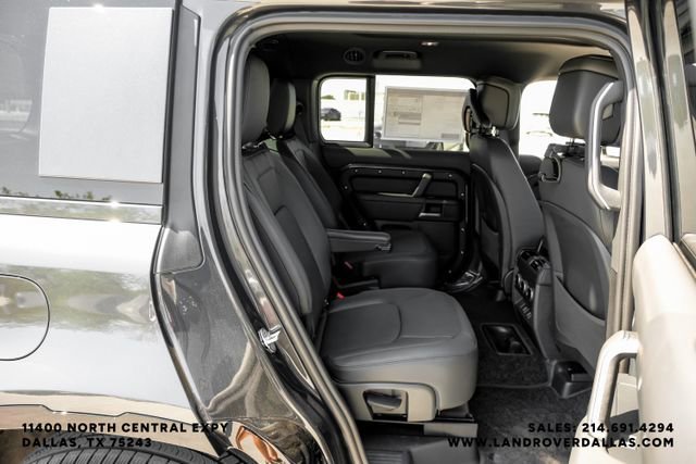 New 2026 Land Rover Defender 130 X-Dynamic SE AWD/4WD image 39