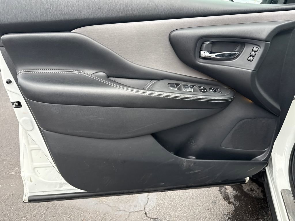 Used 2023 Nissan Murano SL w/ SL Moonroof Package image 11