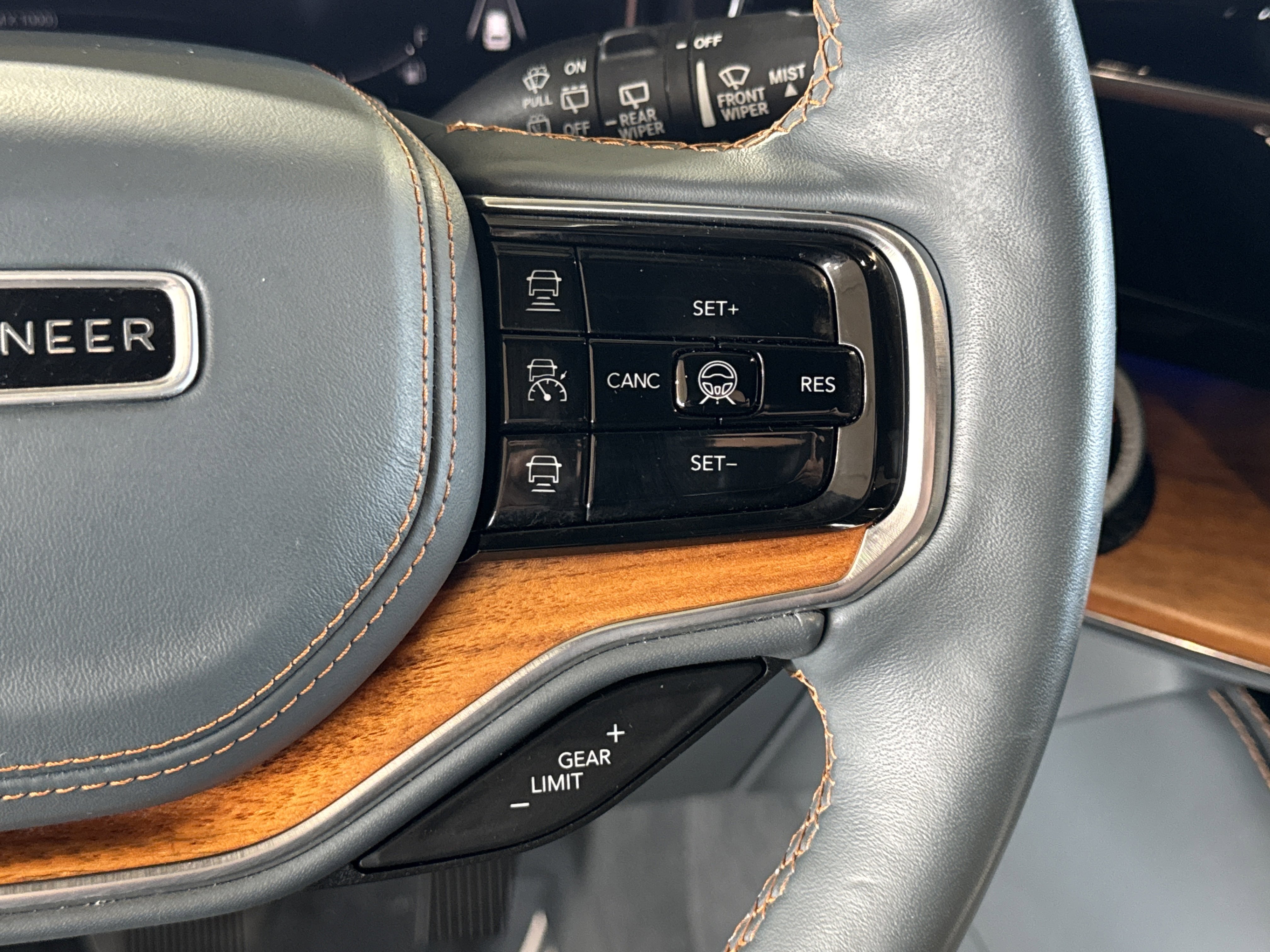 Used 2023 Jeep Grand Wagoneer Series III image 24