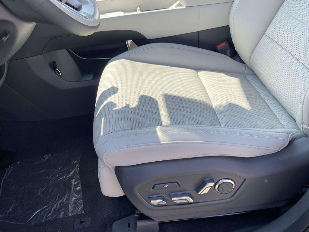 New 2027 Hyundai Santa Fe Calligraphy FWD image 46