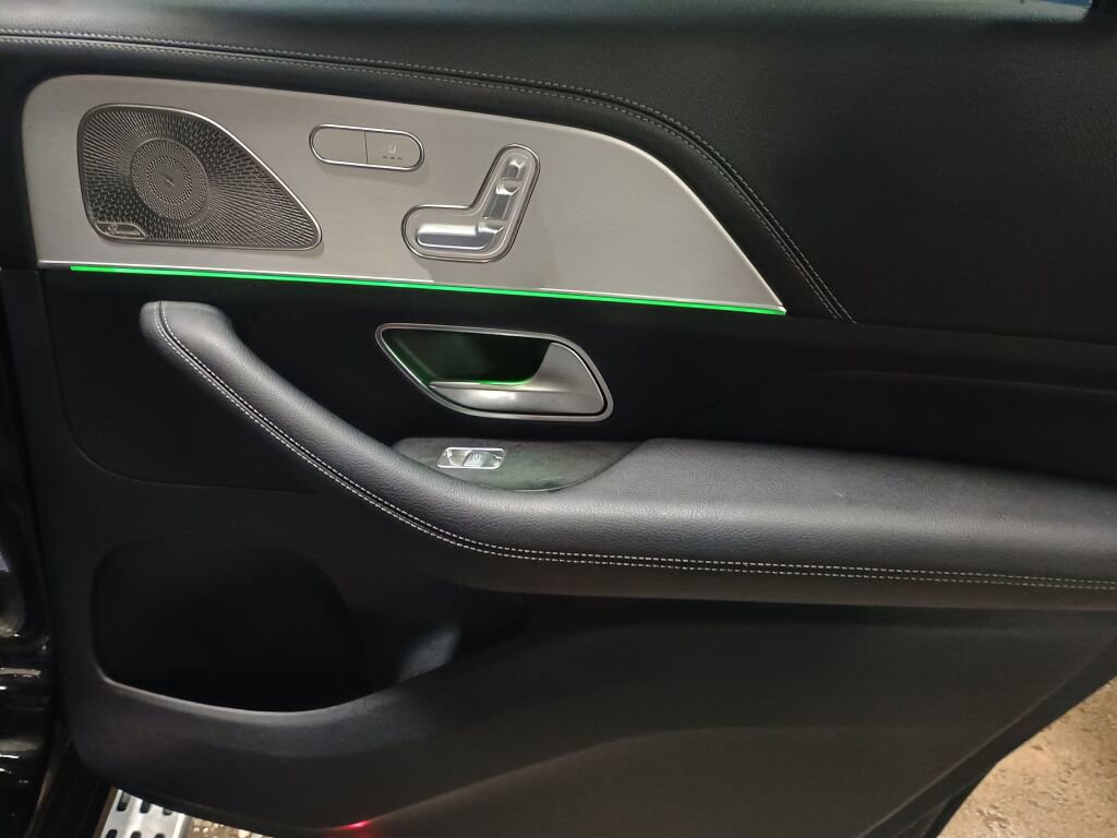 Used 2023 Mercedes-Benz GLS 450 4MATIC image 23