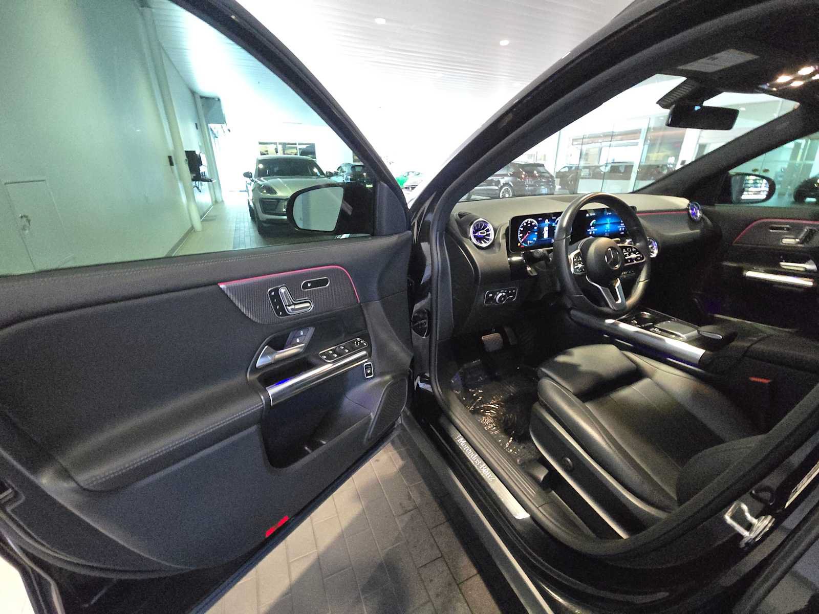 Used 2021 Mercedes-Benz GLA 250 4MATIC image 21