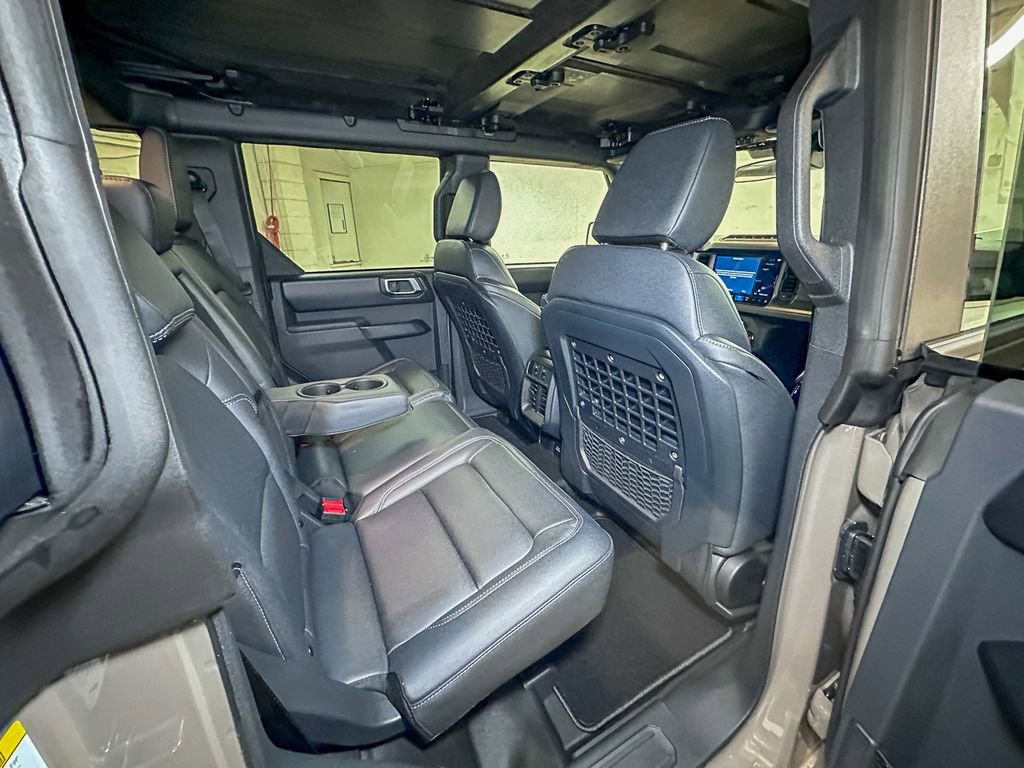 New 2025 Ford Bronco Badlands w/ Sasquatch Package image 4