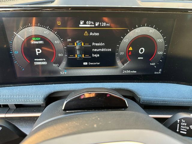 Used 2024 Nissan Ariya AWD image 34