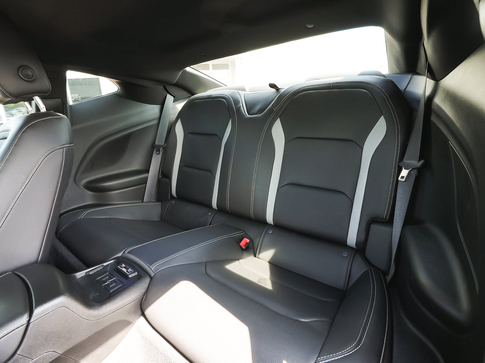 Used 2024 Chevrolet Camaro LT RWD image 38