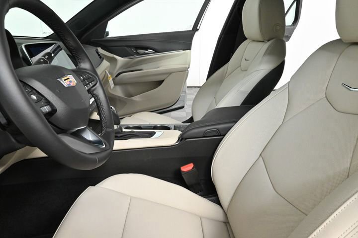 New 2025 Cadillac CT4 Premium Luxury image 8