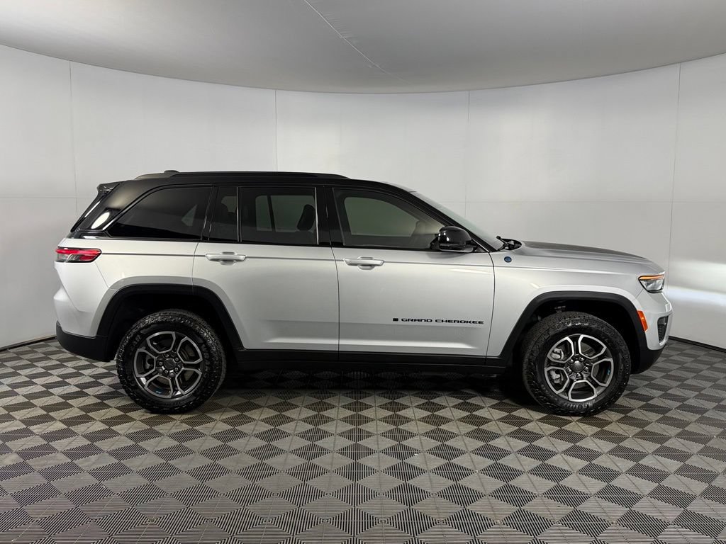 Used 2023 Jeep Grand Cherokee Trailhawk AWD/4WD image 5