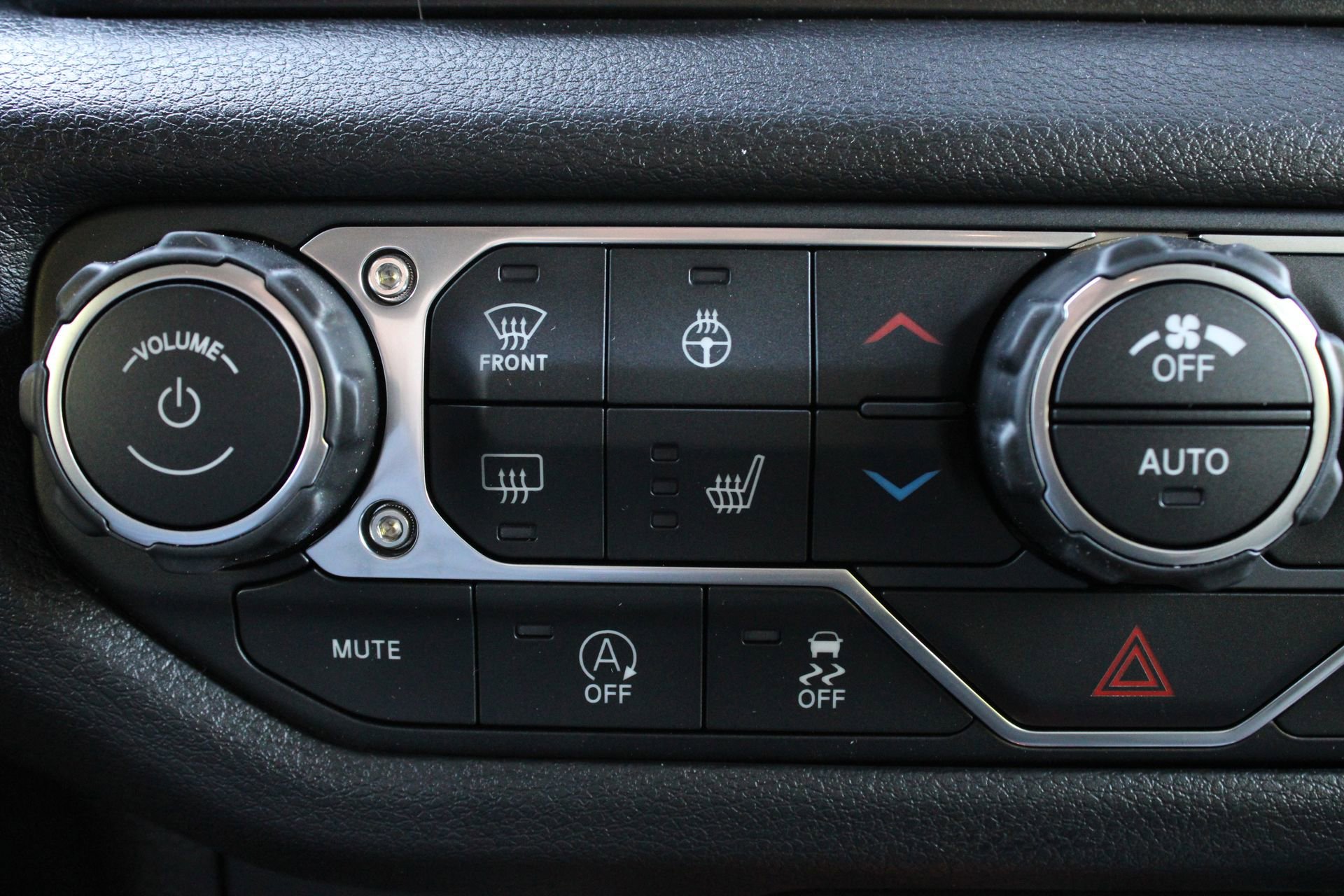 New 2026 Jeep Gladiator Sport AWD/4WD image 39