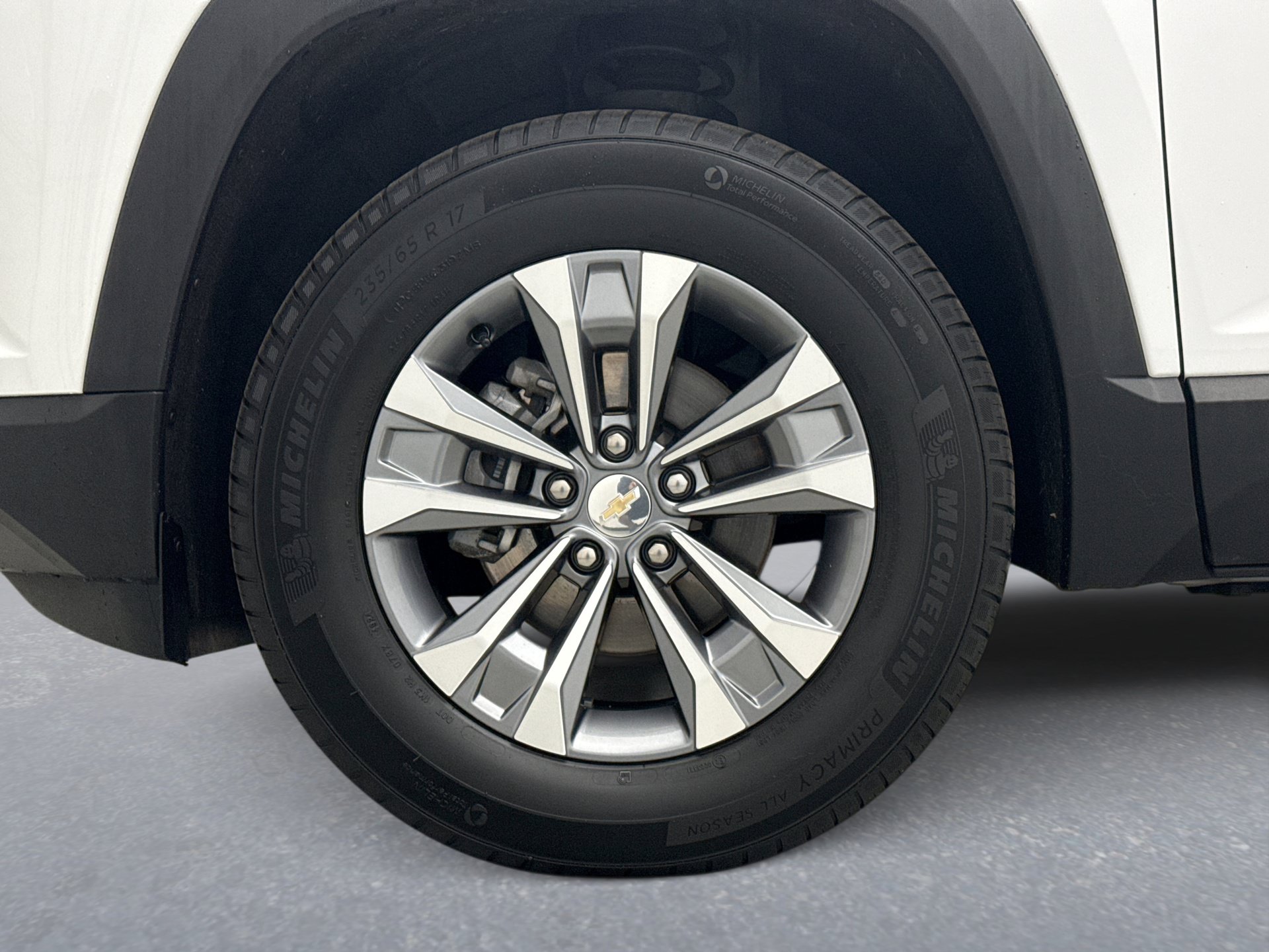 Used 2025 Chevrolet Equinox LT w/ Convenience Package II AWD/4WD image 24