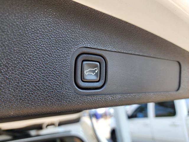 Used 2012 Chevrolet Tahoe LT w/ Luxury Package image 17