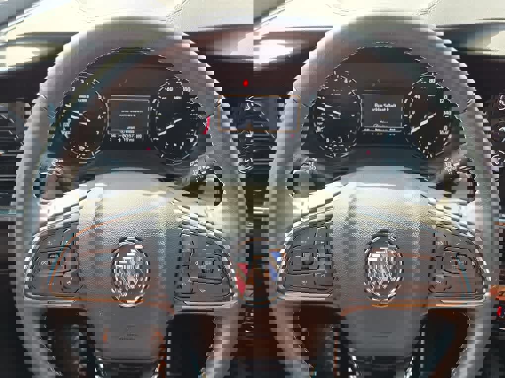 Used 2023 Buick Envision Preferred w/ Sport Touring Package image 15