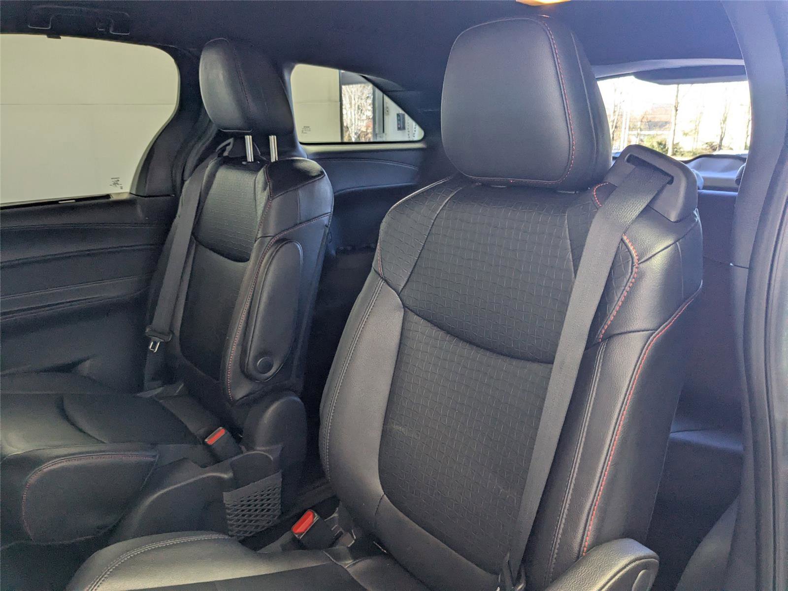 Used 2025 Toyota Sienna XSE image 29