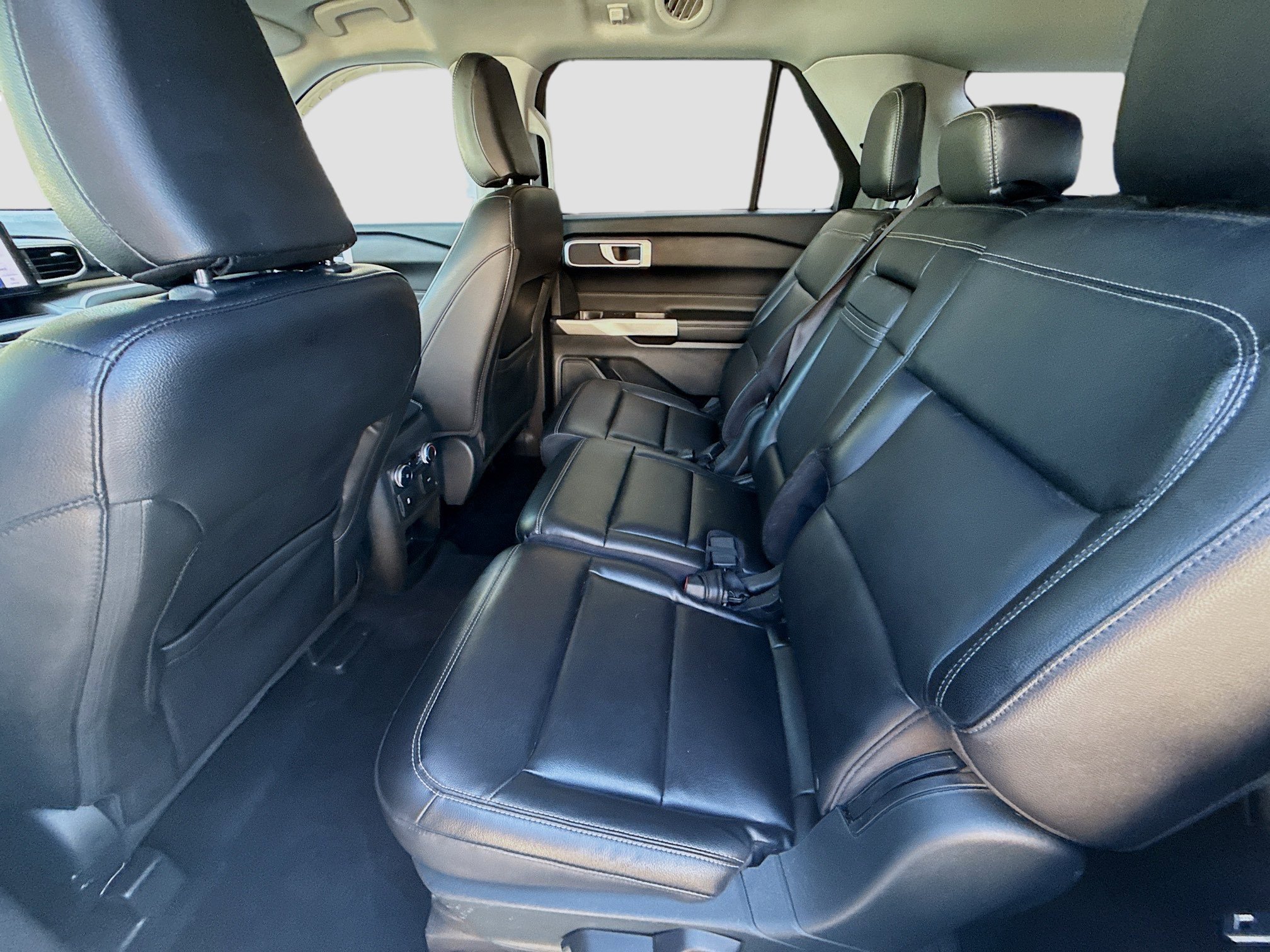 Used 2021 Ford Explorer XLT w/ Equipment Group 202A image 23