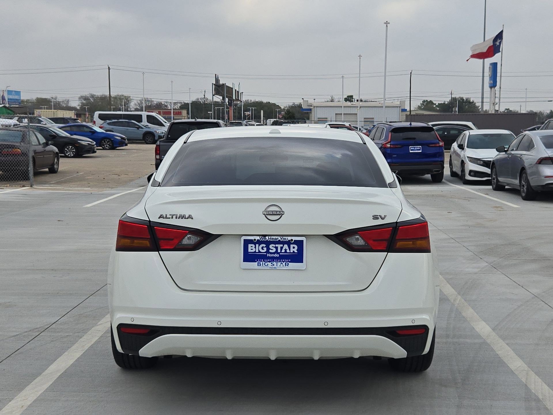 Used 2024 Nissan Altima 2.5 SV image 5