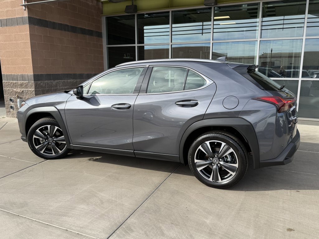 Used 2024 Lexus UX 250h FWD image 5