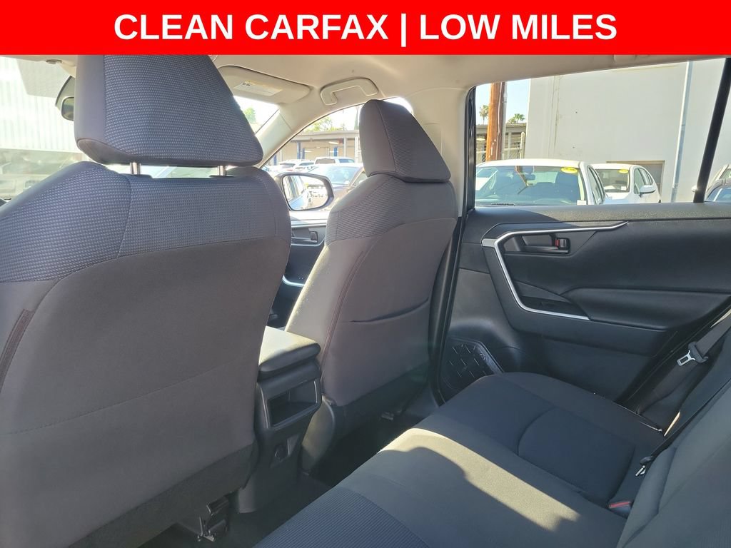 Used 2019 Toyota RAV4 LE w/ Carpet Mat Package FWD image 15