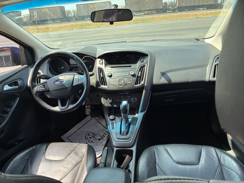 Used 2015 Ford Focus SE w/ Equipment Group 201A FWD image 27