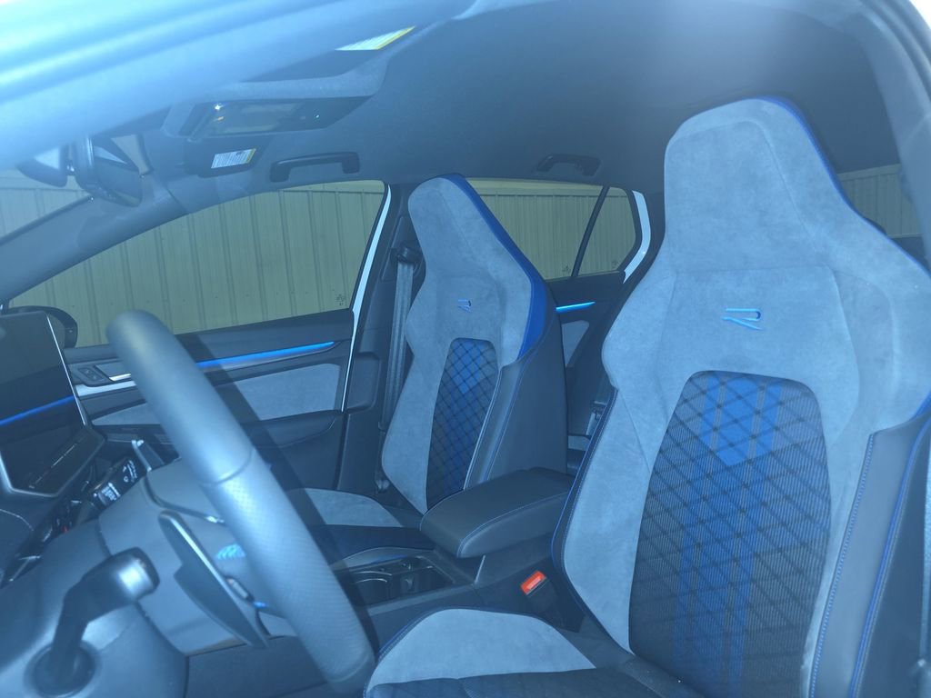 Used 2025 Volkswagen Golf w/ Euro Style Package image 18