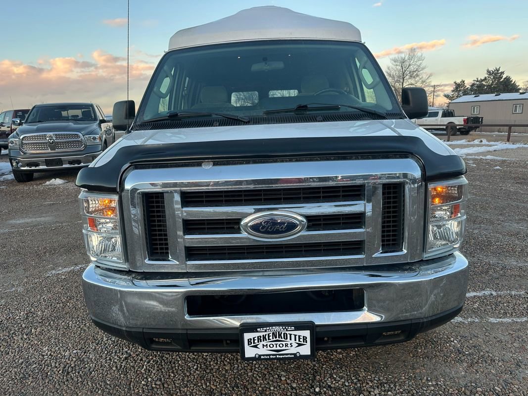 Used 2010 Ford E-150 and Econoline 150 image 4