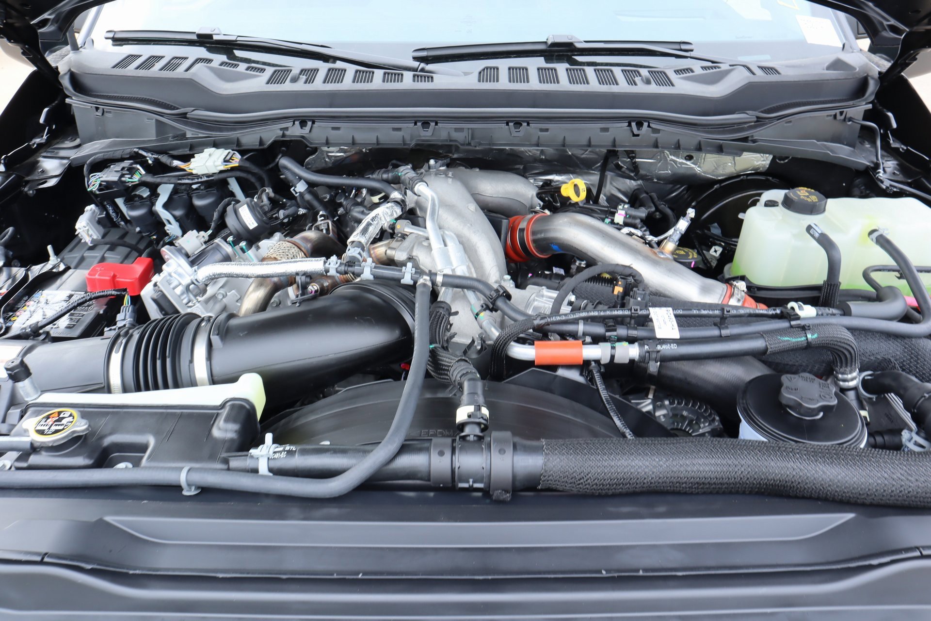 New 2026 Ford F250 Lariat w/ Black Appearance Package image 22