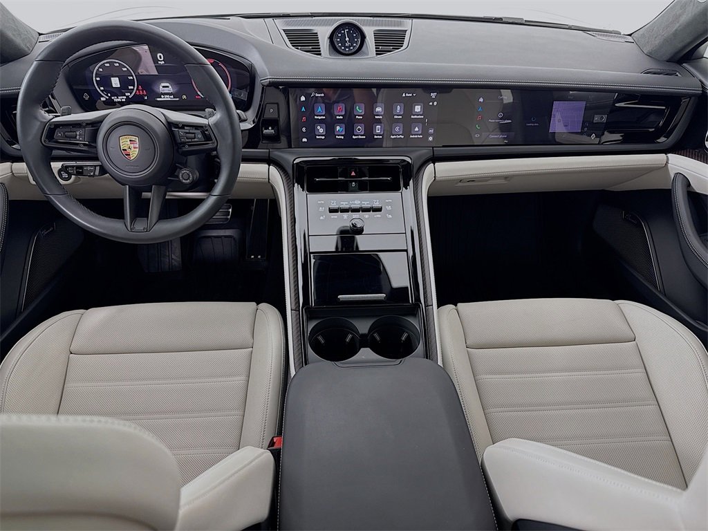 Certified 2025 Porsche Panamera GTS image 29