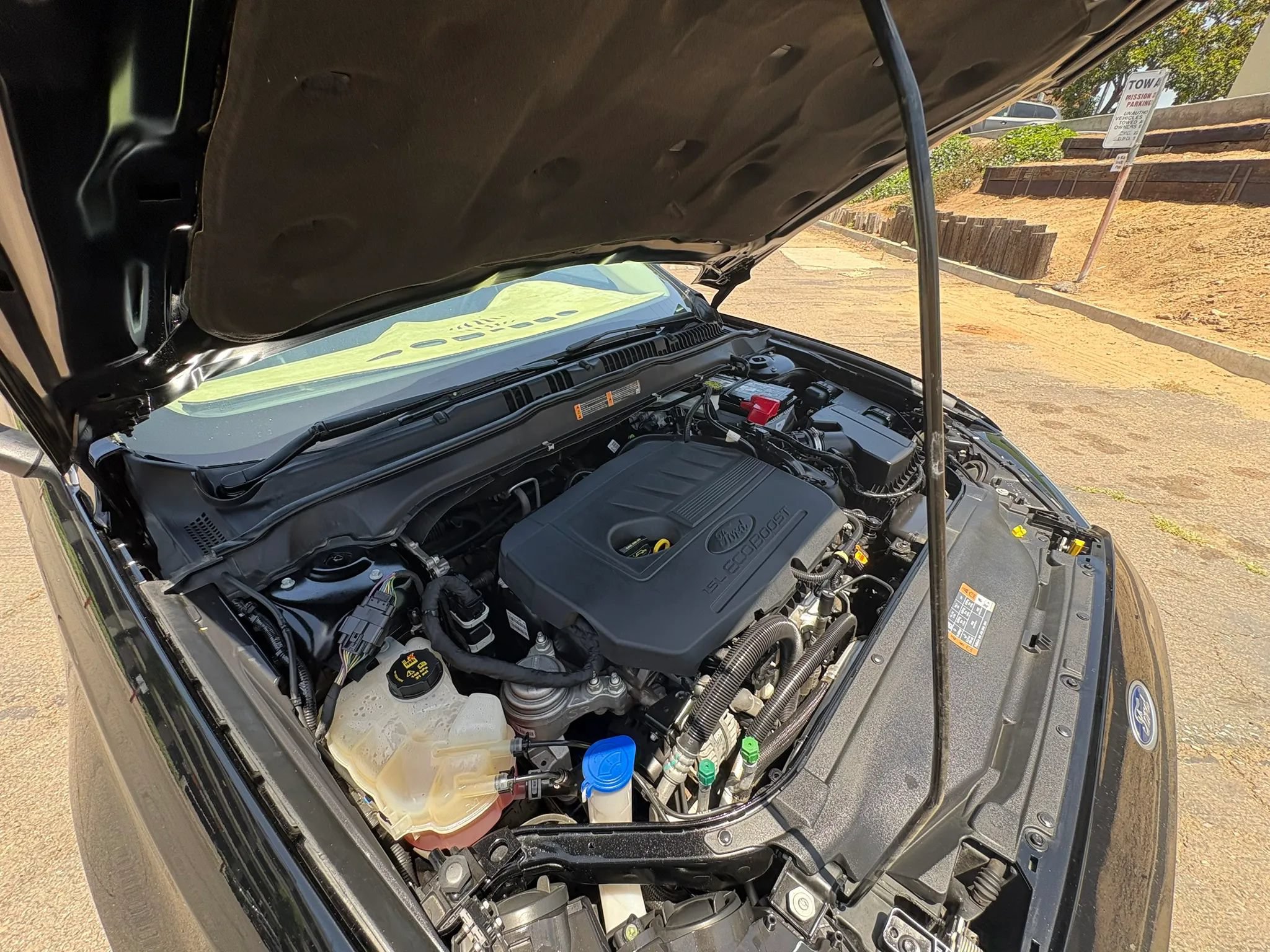 Used 2017 Ford Fusion SE FWD image 22