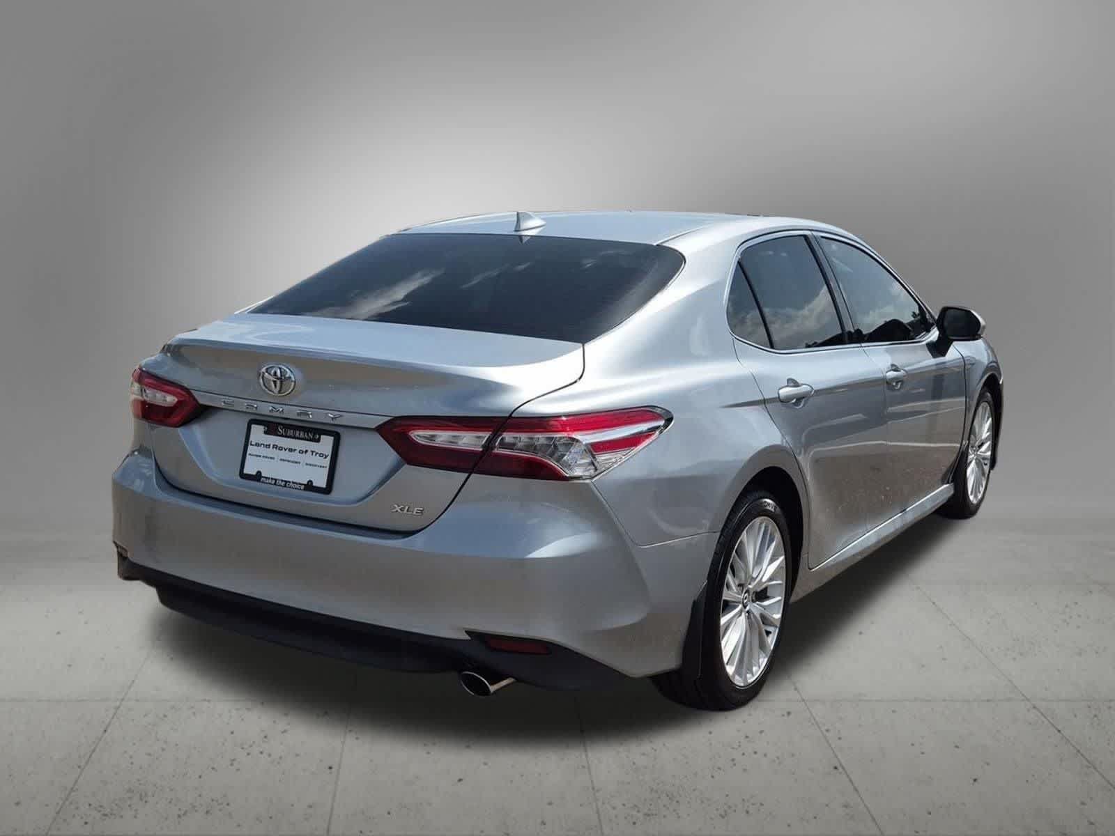 Used 2020 Toyota Camry XLE FWD image 6