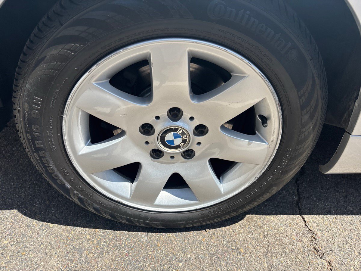 Used 2002 BMW 325xi Sedan AWD/4WD image 25