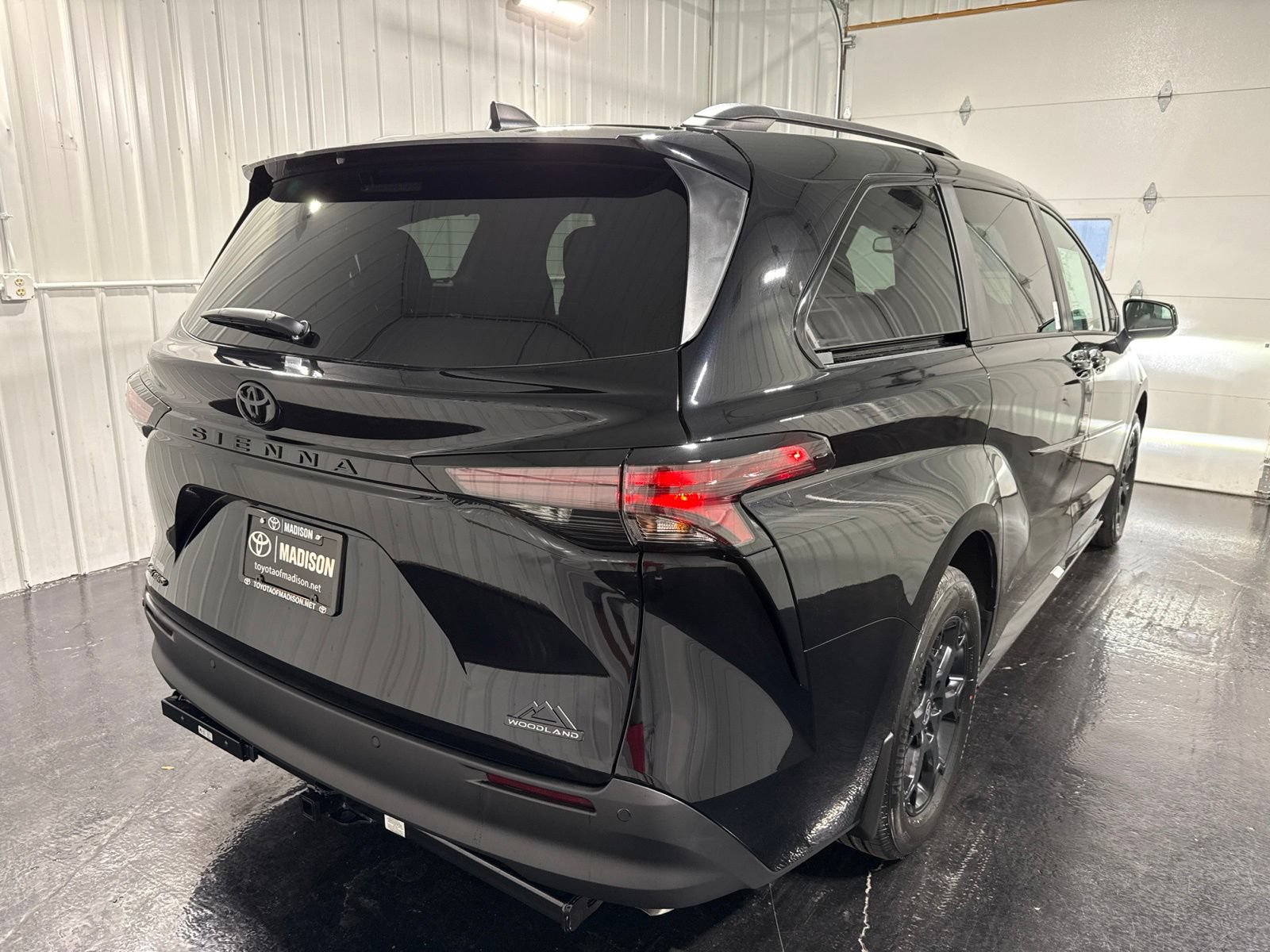 New 2026 Toyota Sienna XLE Woodland Edition AWD/4WD image 48