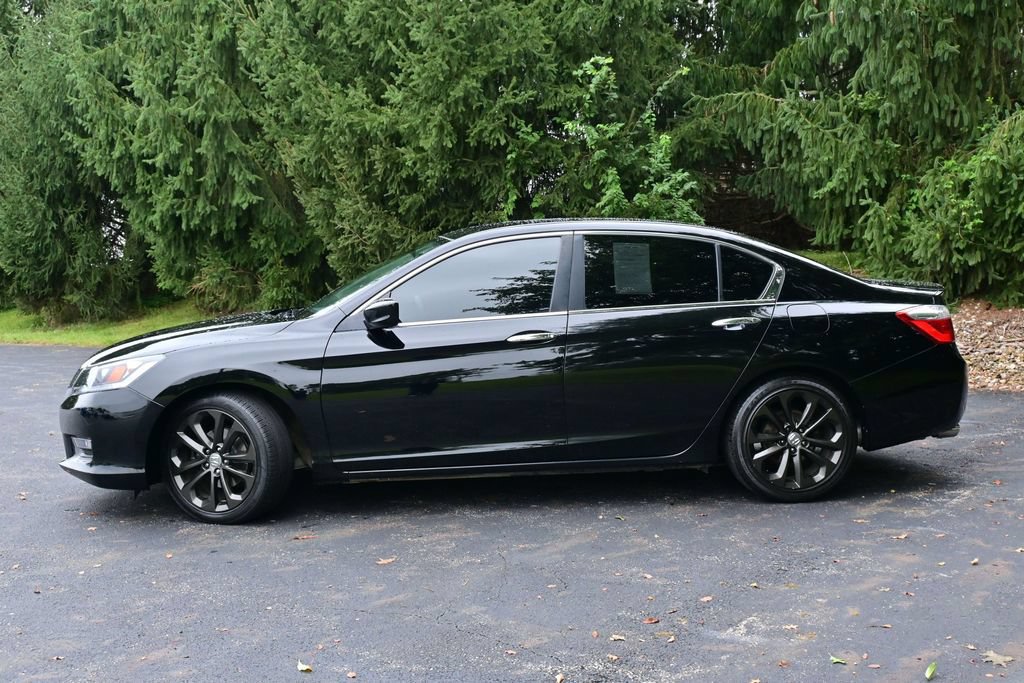 Used 2015 Honda Accord Sport image 3