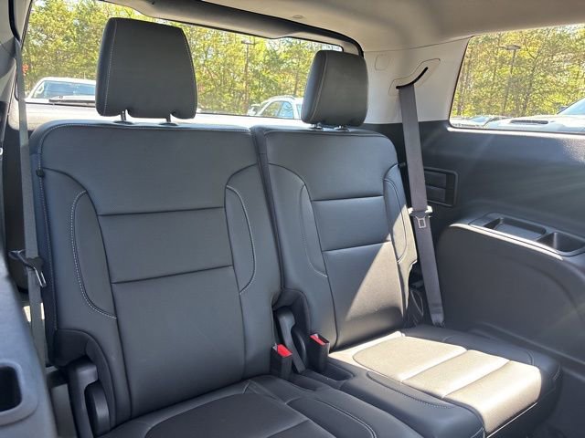 Used 2023 GMC Acadia SLT image 16