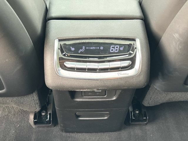 Used 2022 Cadillac XT6 Premium Luxury FWD image 17