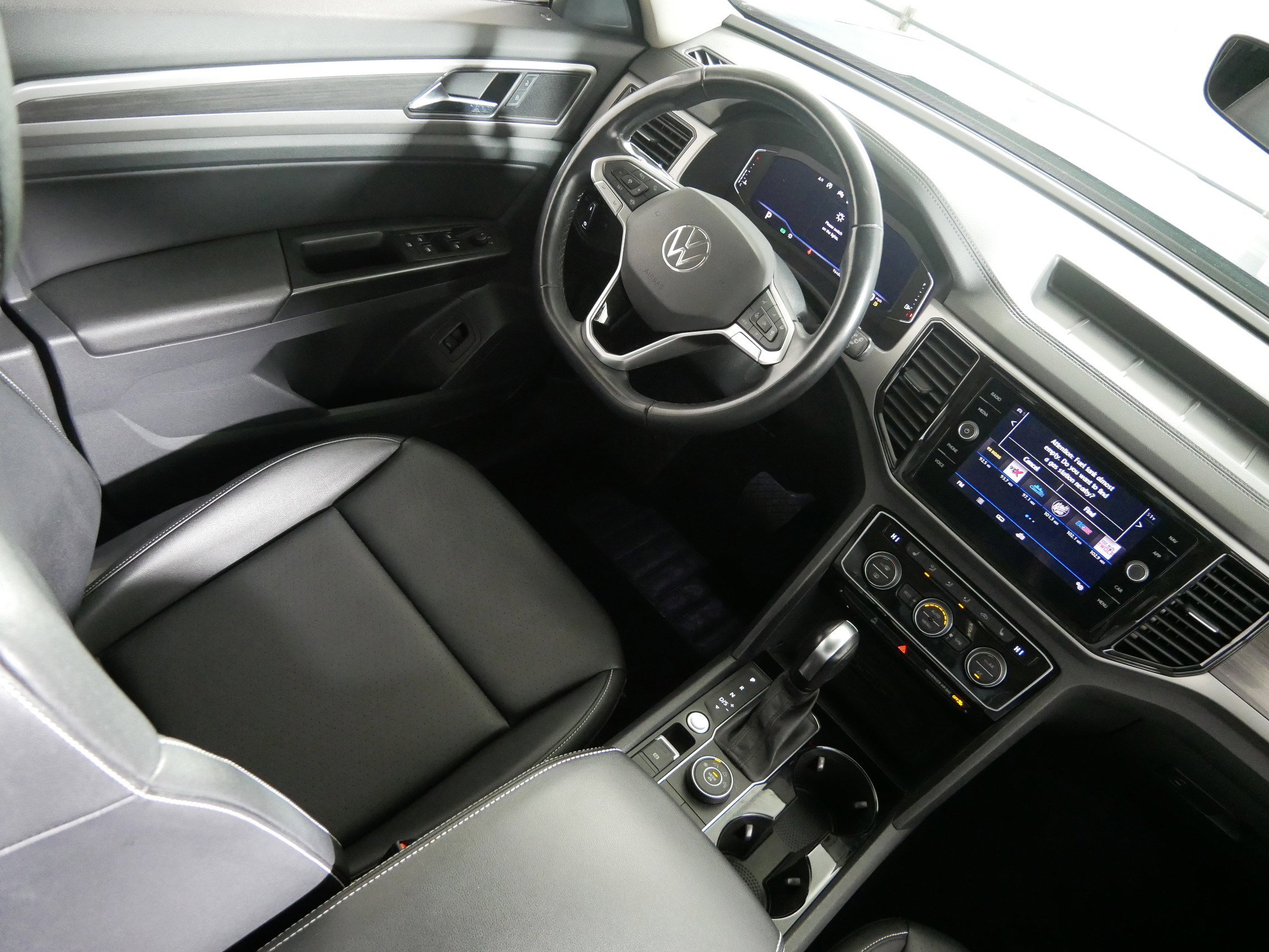 Used 2021 Volkswagen Atlas SEL image 9