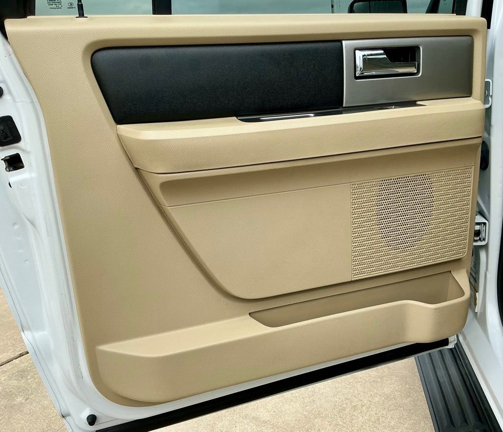 Used 2017 Ford Expedition EL XLT w/ Equipment Group 201A AWD/4WD image 31