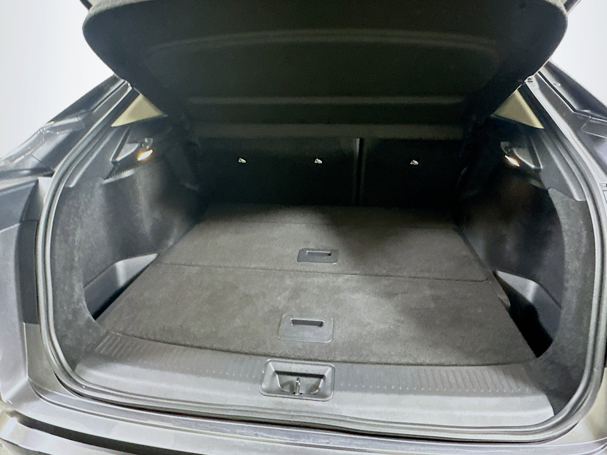 Used 2023 Nissan Ariya AWD image 28