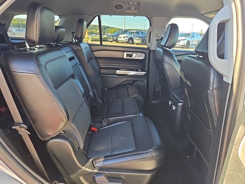 Used 2024 Ford Explorer Limited image 17