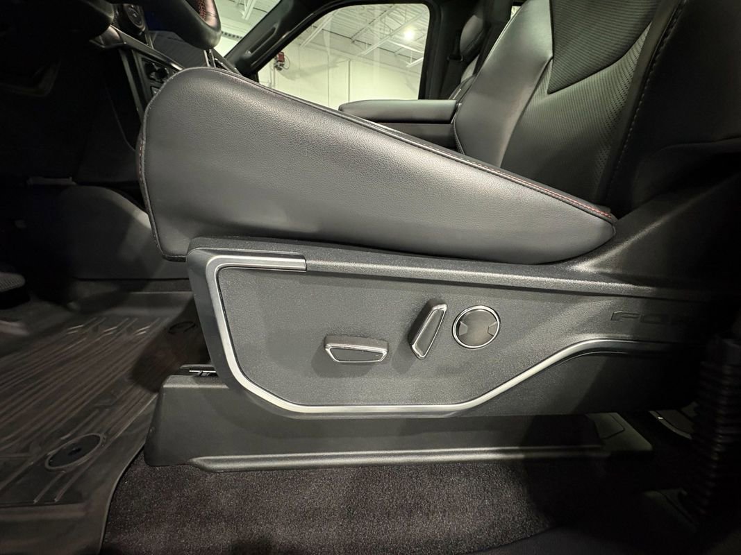 Used 2025 Ford F150 Raptor image 11